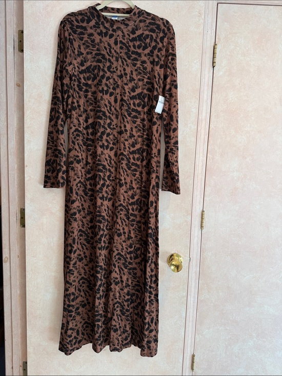 Old Navy Dresses & Skirts - Old Navy Brown and Black Leopard Print Maxi Dress